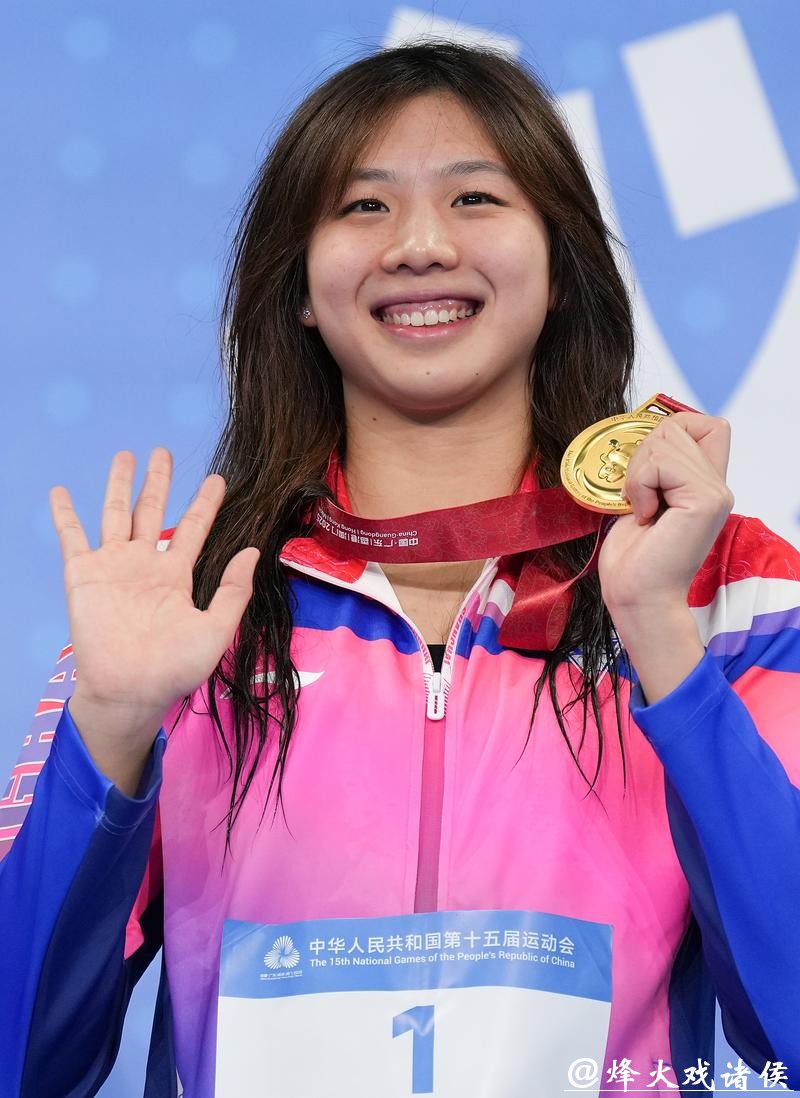 上海队唐钱婷夺得全运会女子100米蛙泳冠军