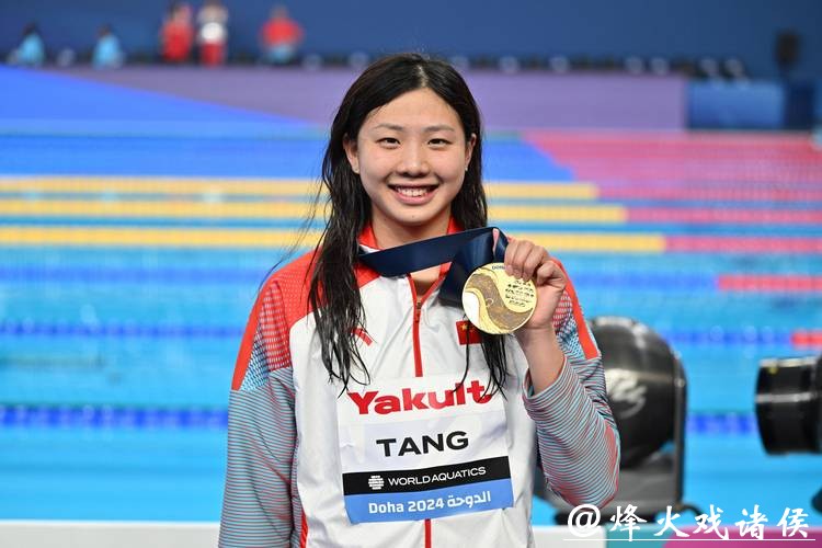 上海队唐钱婷夺得全运会女子100米蛙泳冠军