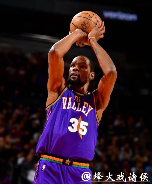 杜兰特布克合砍71分新援21+11 太阳力克活塞